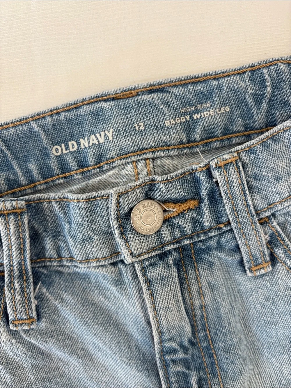 Old Navy Girl’s High-Rise Light Wash Baggy Denim Jeans